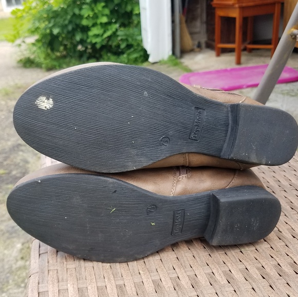 Brown boots - Picture 3 of 3